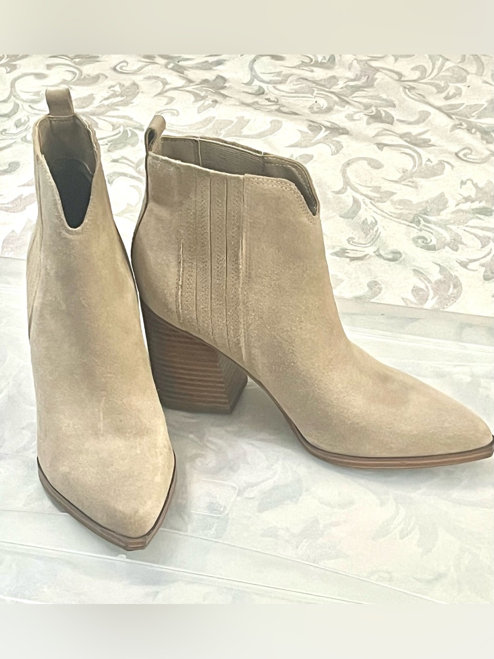 Marc Fisher Suede Stretch Light Natural Tan Ankle Boots size 9M